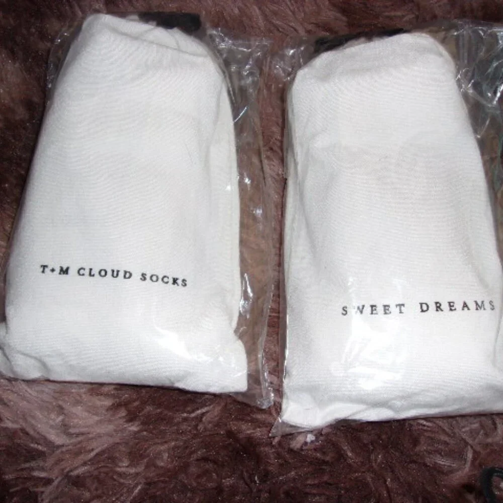 Bundle of 2 pairs Warm & Cozy Ultra Luxe Cloud Sock for Women Super Soft Lux